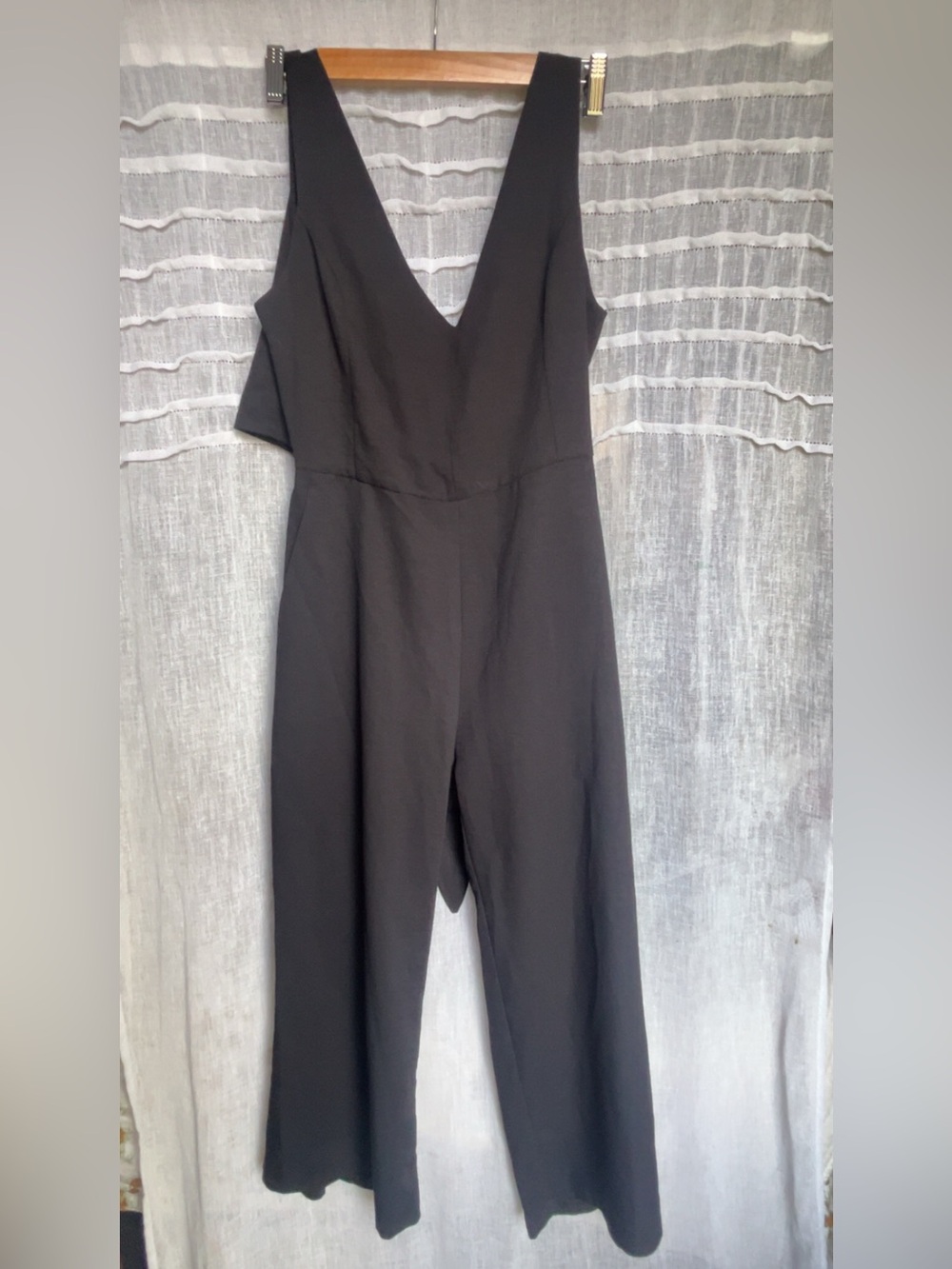 Dress Forum Black V-Neck Wide Leg Jumpsuit - Women